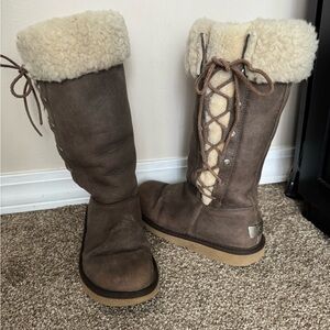 UGG Australia Upside Brown Leather. Side Lace Up Boots